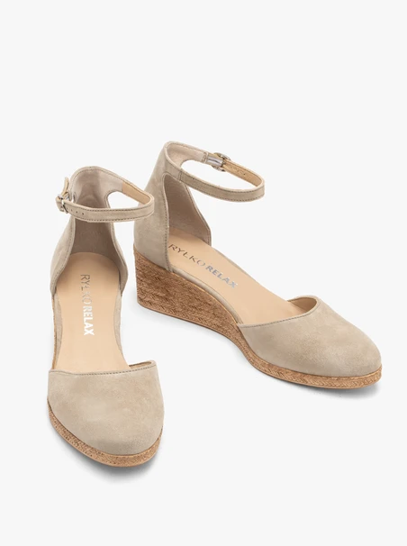 Velvet platform pumps