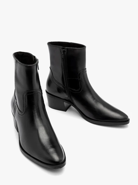 Schwarze Damenstiefel mit niedrigen Absätzen