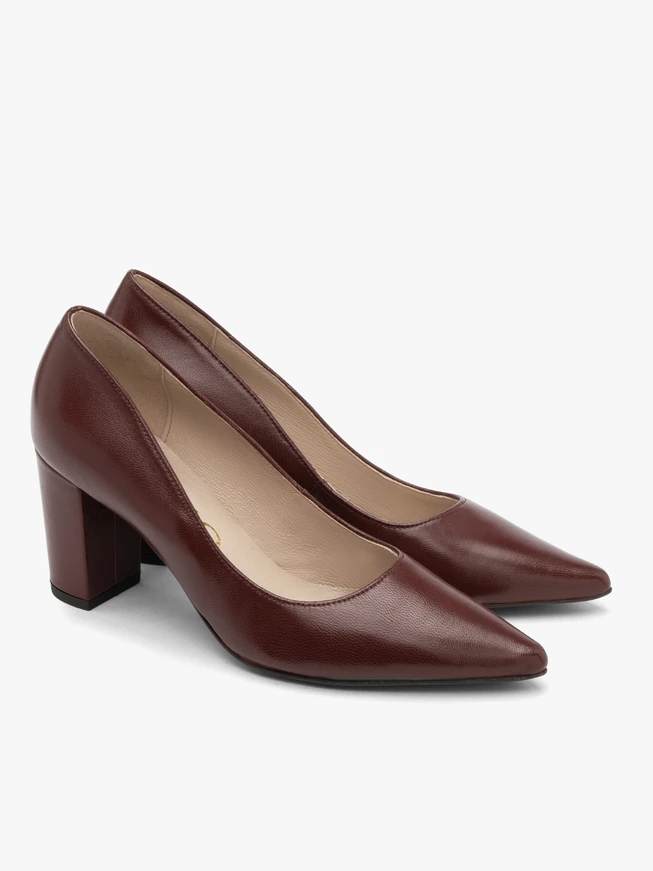Burgunderfarbene Damenpumps mit Stilettoabsatz