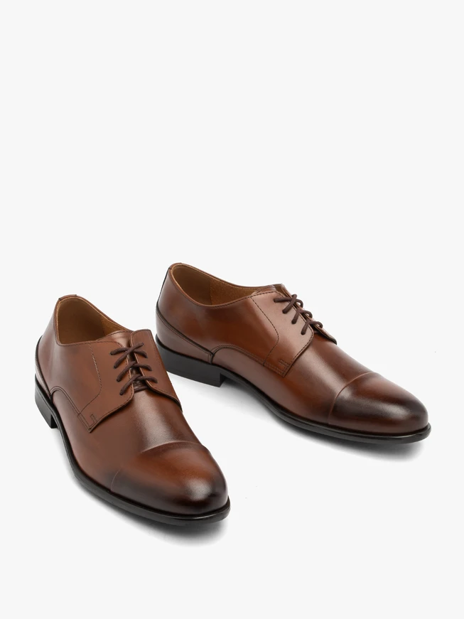 Klassische formelle Herrenschuhe
