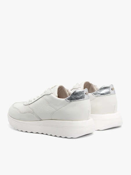Cream sporty shoes with silver heel insert