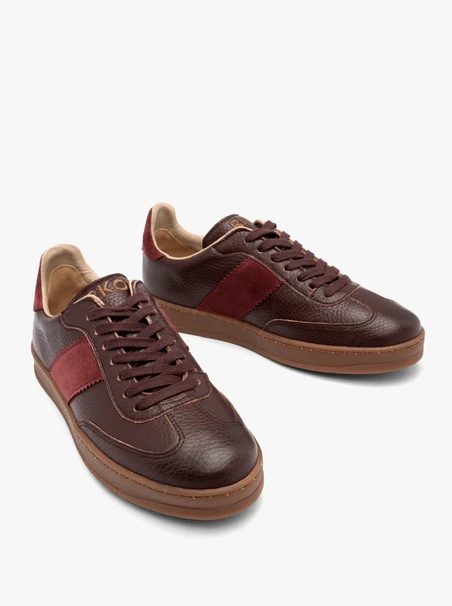 Kastanienbraune sportliche Halbschuhe für Damen mit flacher Sohle
