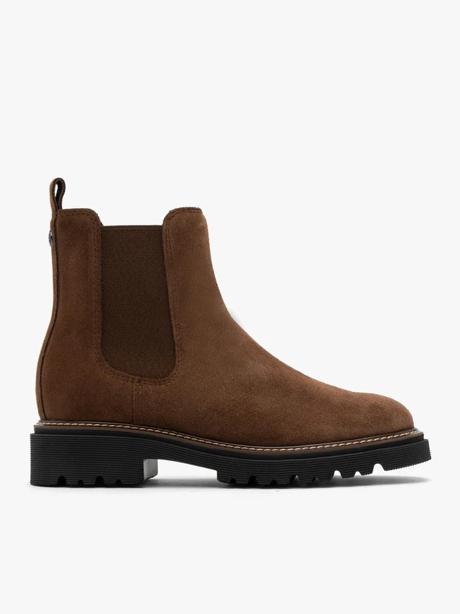 Brown suede Chelsea boots with lug sole
