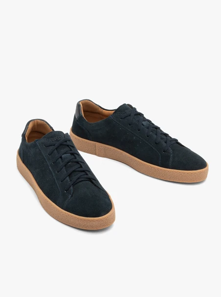 Marineblaue Turnschuhe für Männer mit beiger Sohle