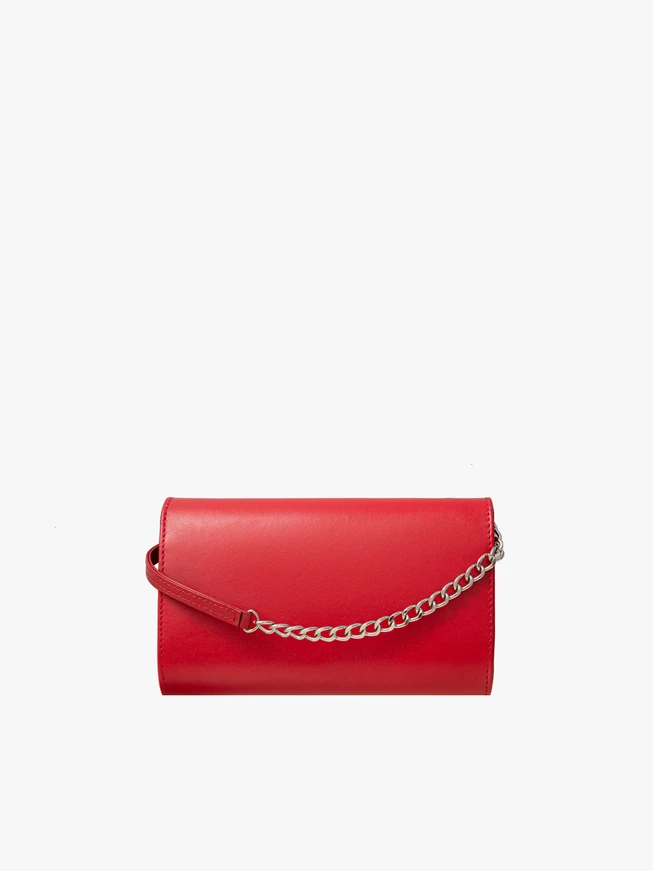 Kleine rote Handtasche mit Kettenriemen