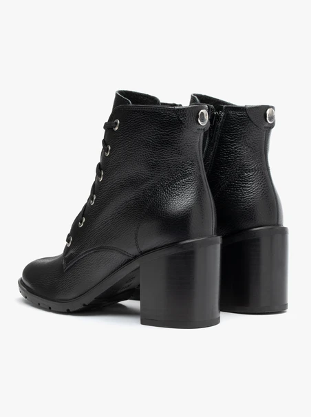 Women’s boots on a chunky block heel