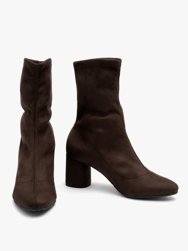 Braune elastische Keilstiefel mit runder Spitze