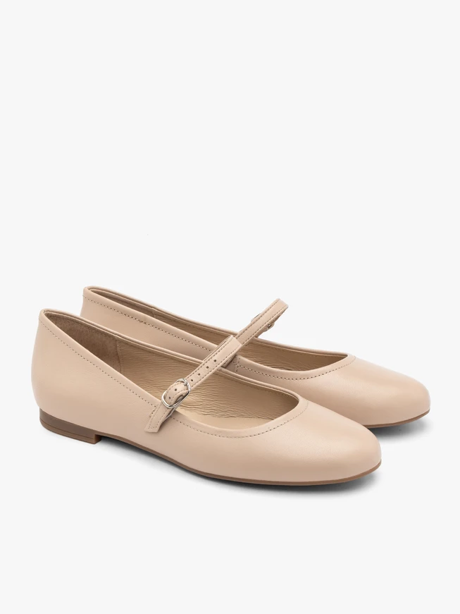 Beige women’s ballerinas with strap