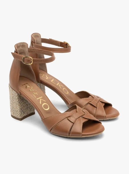 Hellbraune Damen-Sandalen mit dekorativem Absatz