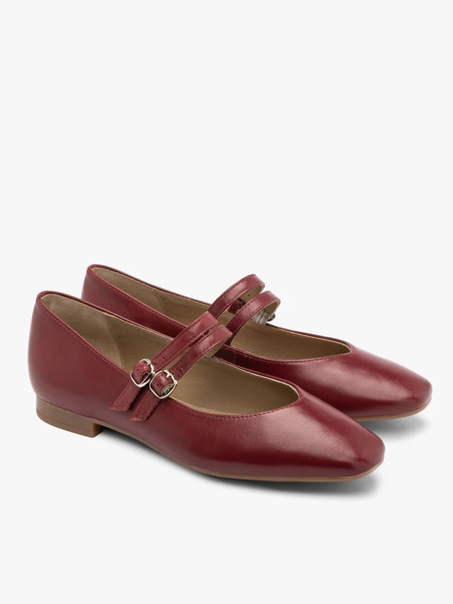 Kastanienbraune Ballerinas mit zwei Riemen
