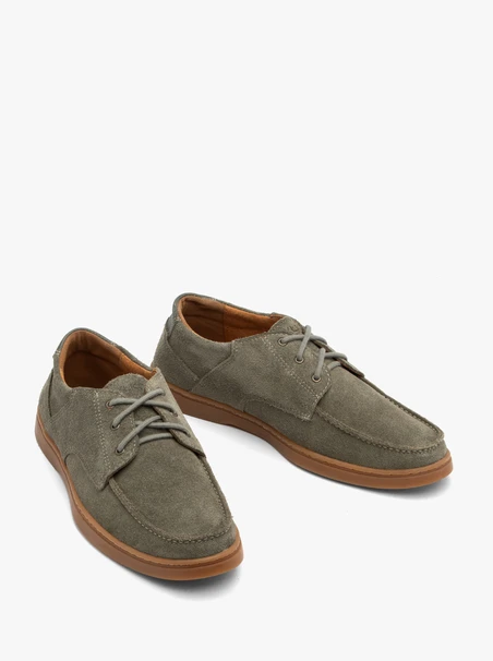 Green men’s lace-up shoes