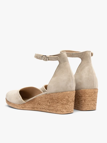Velvet platform pumps