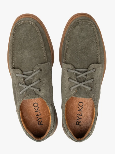 Green men’s lace-up shoes