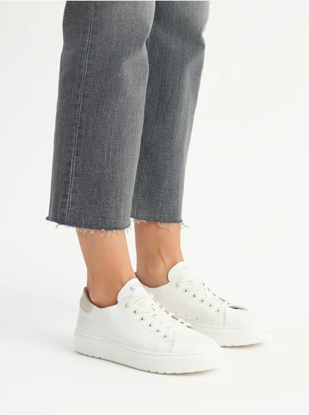 White sporty shoes with lightweight sole