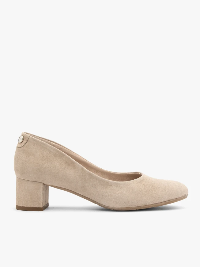 Beigefarbene niedrige Stiletto-Pumps
