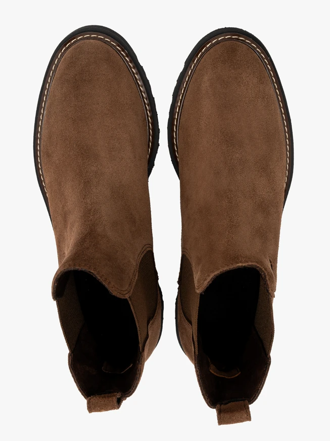 Brown suede Chelsea boots with lug sole