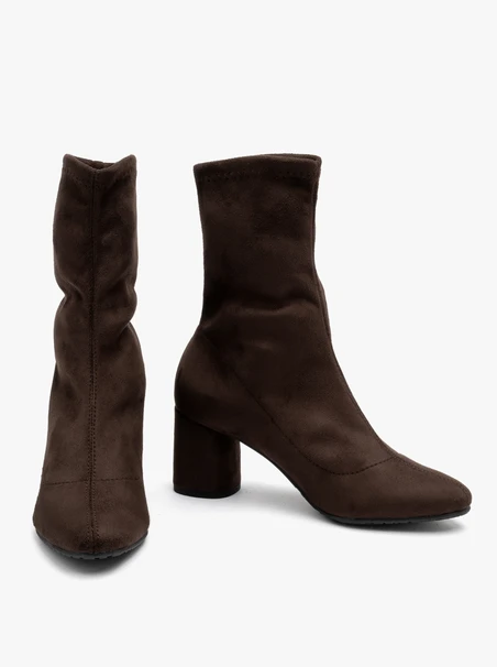 Braune elastische Keilstiefel mit runder Spitze