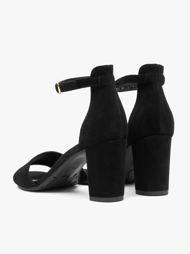 Schwarze Velours-Sandalen mit Blockabsatz