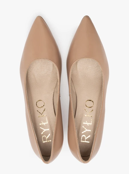 Beigefarbene Pumps mit Stilettoabsatz