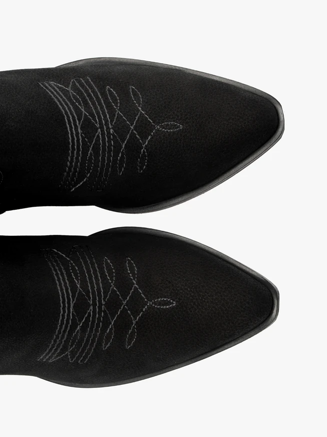 Schwarze Cowboystiefel mit halbhohem Schaft