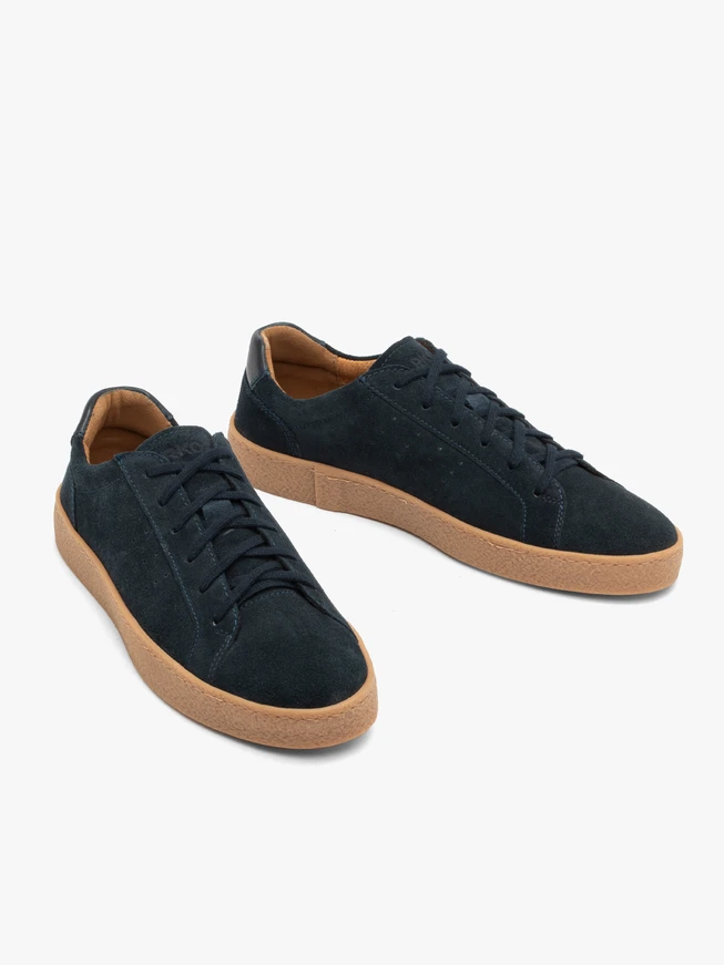 Marineblaue Turnschuhe für Männer mit beiger Sohle