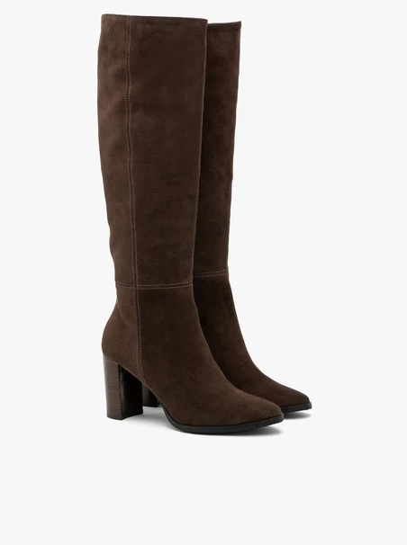 Braune Velourslederstiefel mit festem Absatz