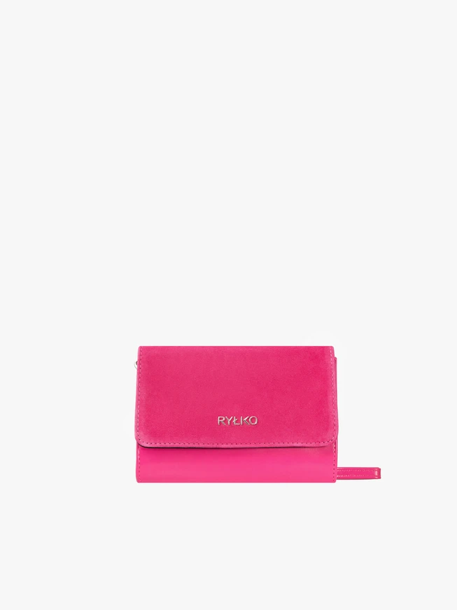 Kleine Handtasche in fuchsia mit silbernen Details