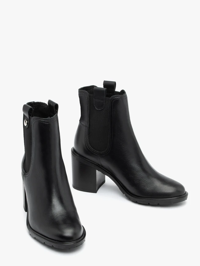 Black Chelsea boots with chunky block heel