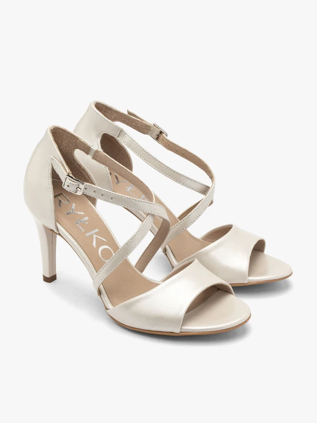 Perlen-Stiletto-Sandalen