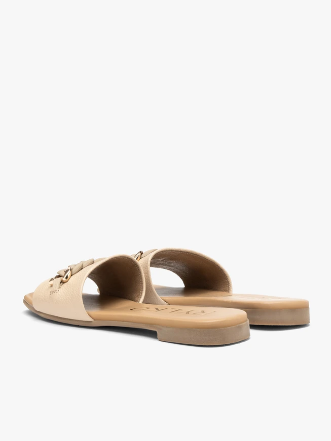 Beigefarbene Leder-Flip-Flops mit Kette