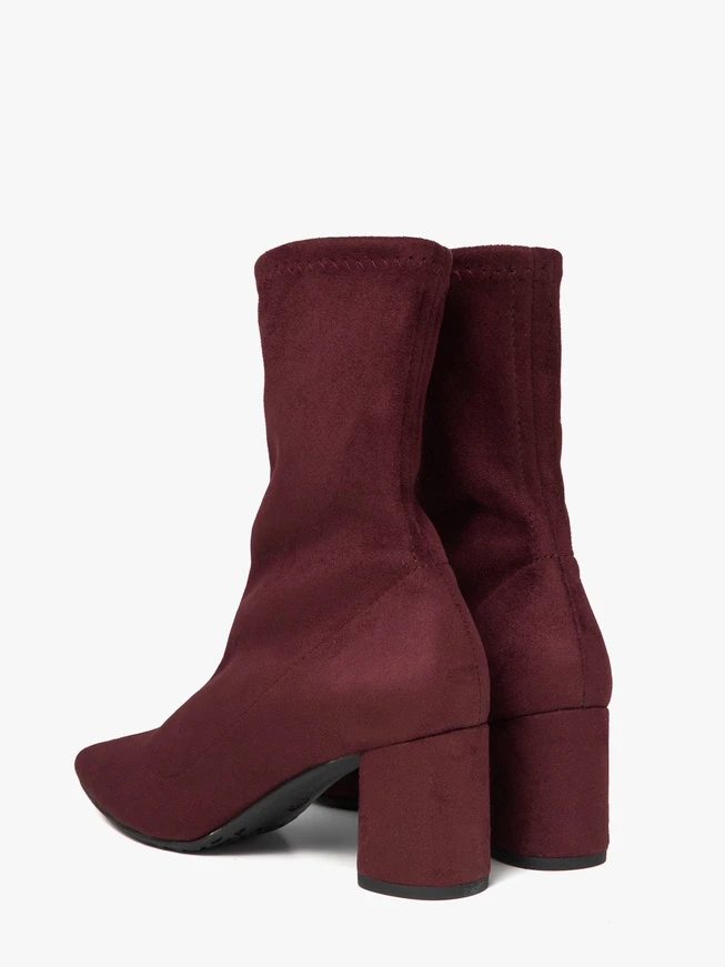 Kastanienbraune Gummistiefel mit Absatz