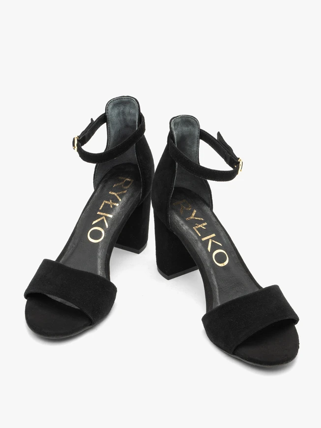 Schwarze Velours-Sandalen mit Blockabsatz