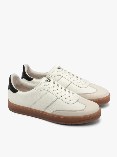 Sportliche Halbschuhe für Frauen mit flacher beiger Sohle