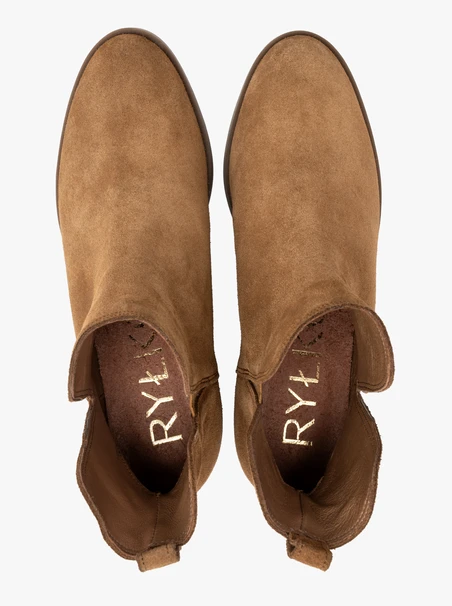 Suede ankle boots with cut-out shaft