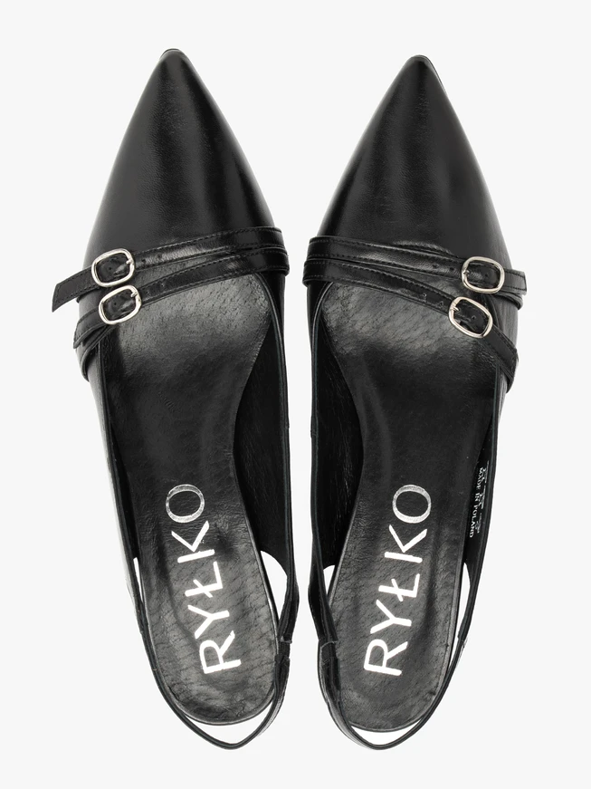 Schwarze Slingback-Pumps mit dekorativen Riemchen