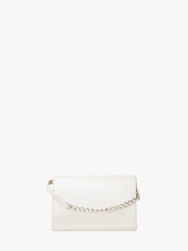 Perlenhandtasche mit dekorativer Klappe