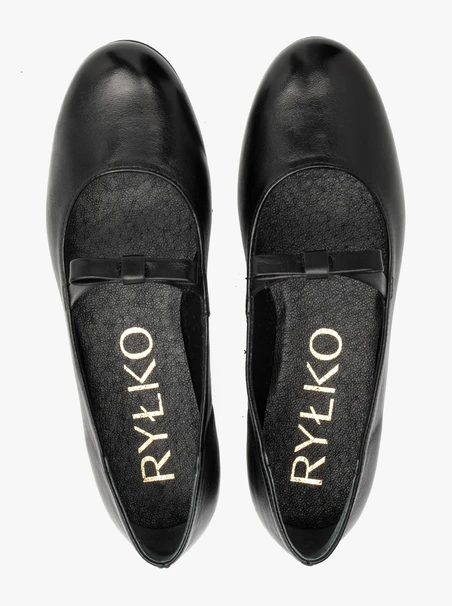 Black Retro Ballet Flats