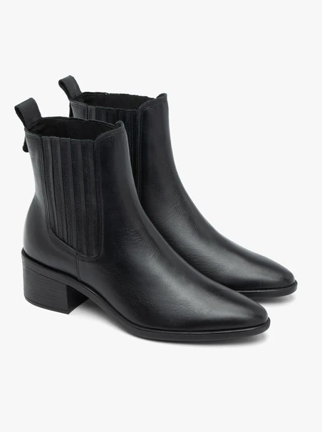 Schwarze Stiletto-Absätze aus Leder