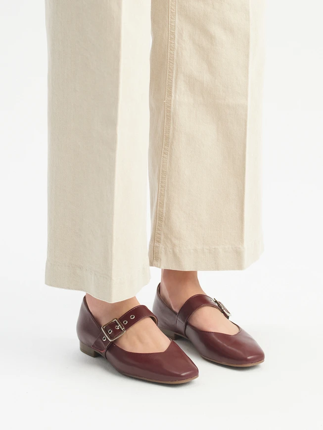 Kastanienbraune Ballerinas für Damen
