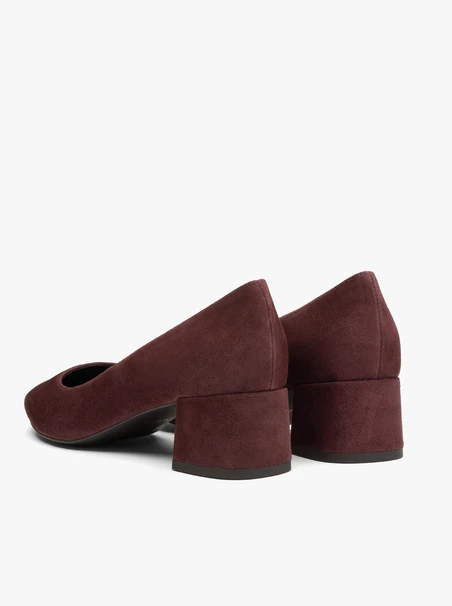 Kastanienbraune Stiletto-Pumps