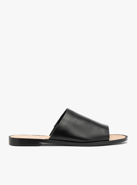 Schwarze minimalistische Flip-Flops aus genarbtem Leder