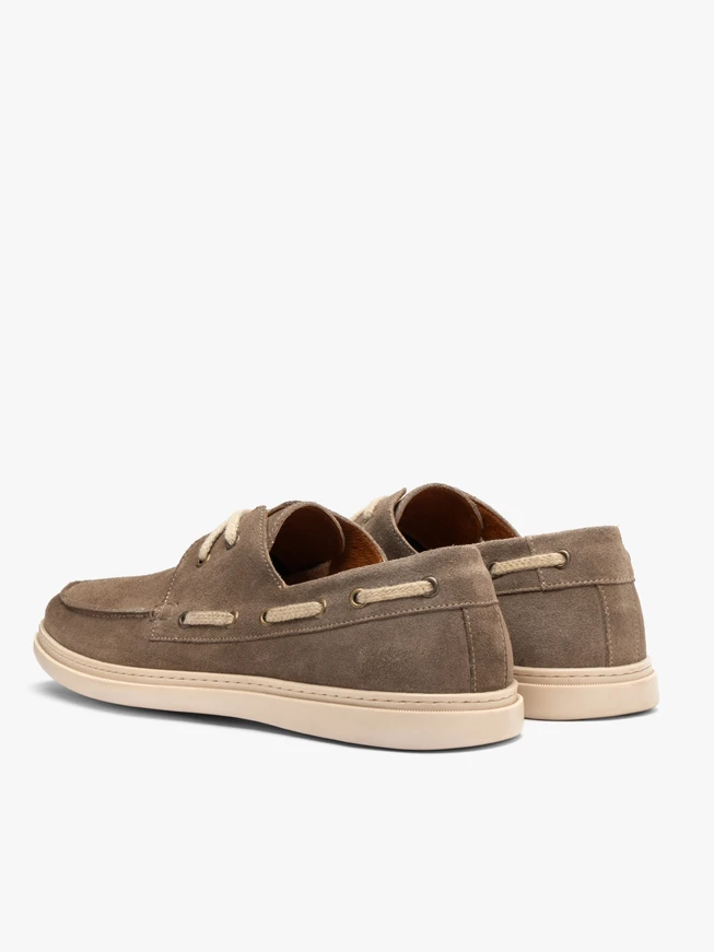 Beige men’s lace-up shoes