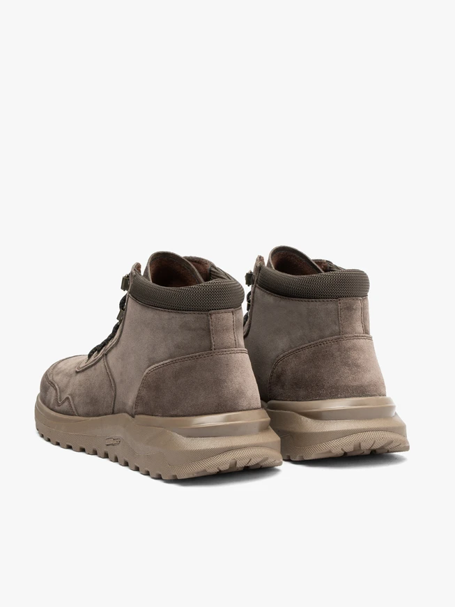 Graue Sportstiefel für Männer