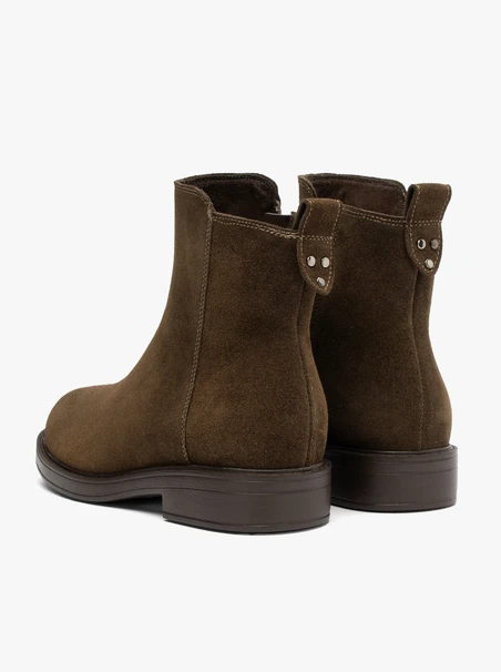 Grüne Velourslederstiefel