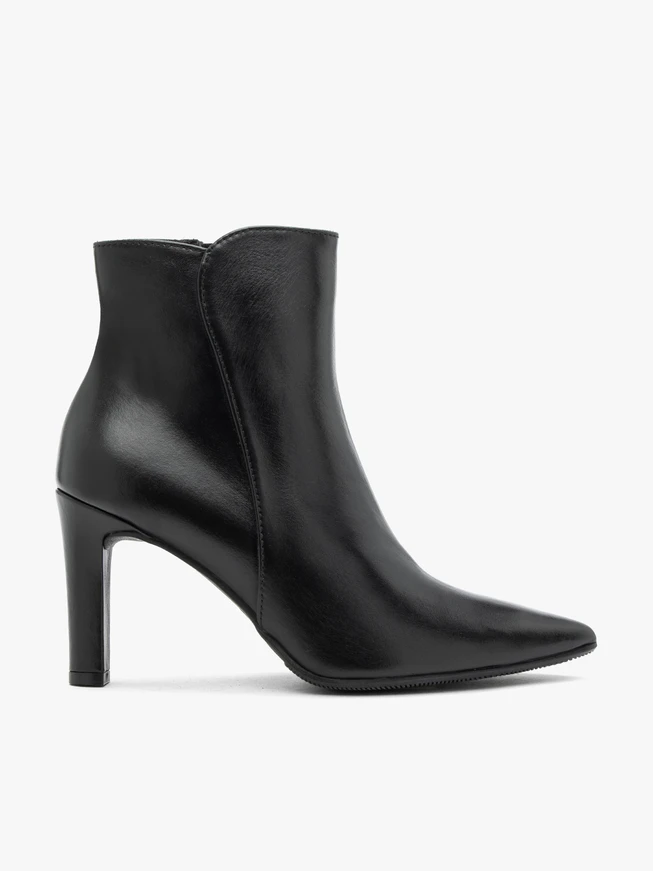 Schwarze Stiefel mit Absatz aus genarbtem Leder