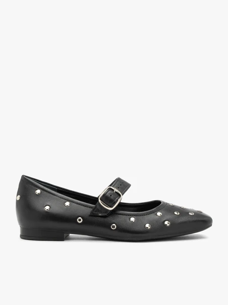 Schwarze Nietenballerinas
