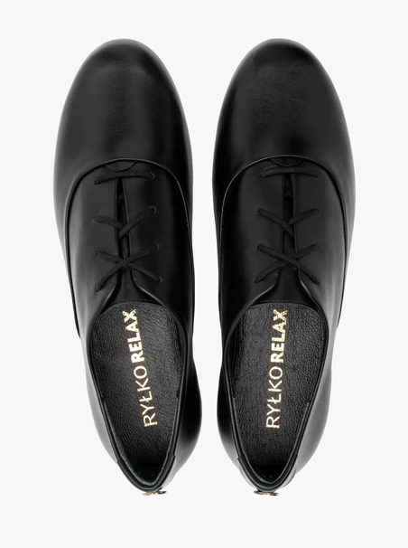 Schwarze Halbschuhe mit flachem Boden