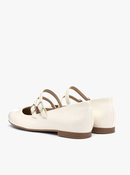 Patent ballerinas with two straps