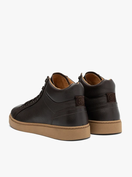Braune Sportstiefel