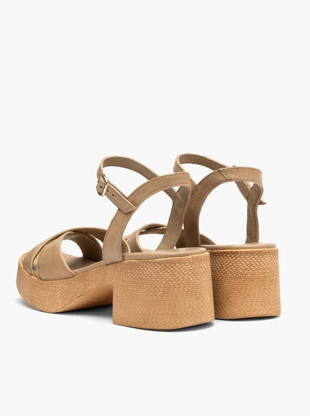 Beigefarbene Damen-Sandalen aus Vollnarbenleder